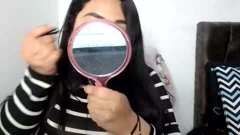 Snapshot of sakhmett chatting on 12, 1, 2026 Sarah online show from 12, 1, 2026