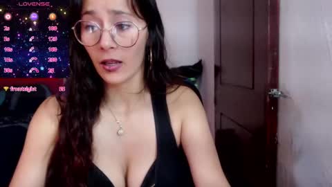 Snapshot of sakura_alek chatting on 5, 3, 2025 sakura_alek online show from 5, 3, 2025