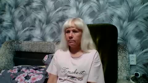 sakura_blonde online show from 15, 10, 2025