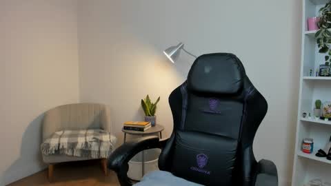 Sakura Harper online show from 28, 10, 2025