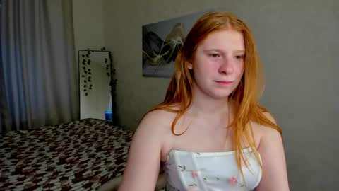 Snapshot of sally_ange1 chatting on 27, 4, 2026 Sally online show from 27, 4, 2026