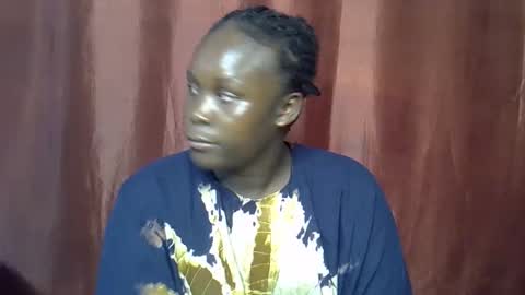 Snapshot of sally_bee1 chatting on 7, 5, 2026 sally_bee1 online show from 7, 5, 2026