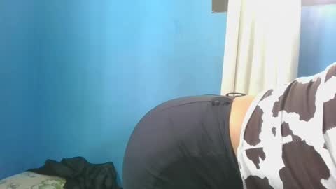 Snapshot of sallywett chatting on 3, 2, 2025 SallyWett online show from 3, 2, 2025