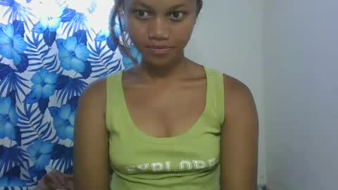 Snapshot of sallywett chatting on 22, 2, 2025 SallyWett online show from 22, 2, 2025