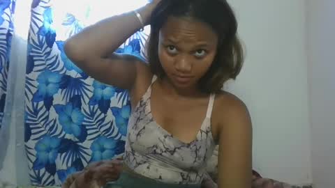 Snapshot of sallywett chatting on 24, 2, 2025 SallyWett online show from 24, 2, 2025