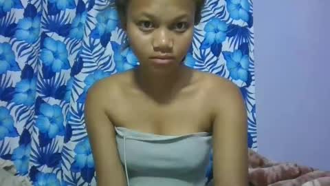 Snapshot of sallywett chatting on 6, 3, 2025 SallyWett online show from 6, 3, 2025