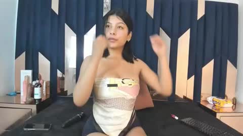 salmaportman_ online show from 16, 12, 2025