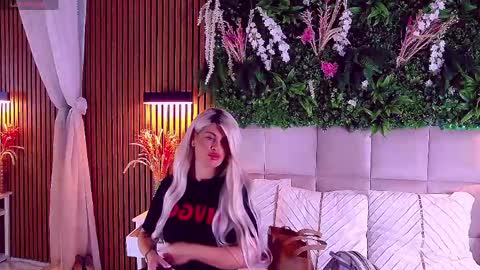 SalmaRoze online show from 2, 6, 2026