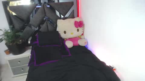 Snapshot of salo_hot01 chatting on 18, 2, 2025 SALO HOT online show from 18, 2, 2025