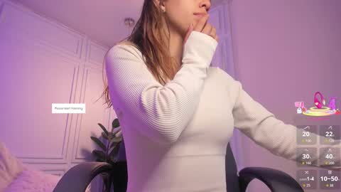 Snapshot of salome__evans chatting on 9, 10, 2025 salome__evans online show from 9, 10, 2025