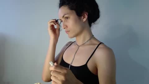 Snapshot of salome_luxuria chatting on 16, 9, 2025 salome_luxuria online show from 16, 9, 2025