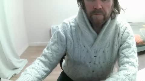 Snapshot of saltimbanquier chatting on 3, 2, 2025 Saltimbanquier Salt ou Banquier online show from 3, 2, 2025