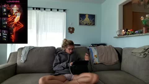 Salty Captain 69  Hat Girl 69 online show from 23, 9, 2025