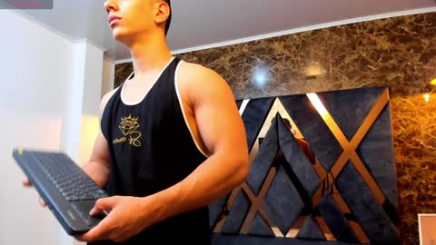 Snapshot of salvatore_damore chatting on 1, 2, 2025 SALVATORE online show from 1, 2, 2025