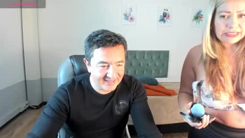 Snapshot of sam_and_molly chatting on 28, 1, 2025 Sam and Molly online show from 28, 1, 2025