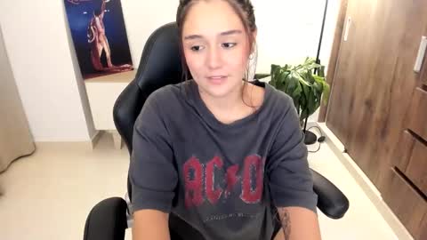 Snapshot of sam_cherry69 chatting on 22, 11, 2025 Samy cherry online show from 22, 11, 2025