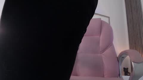 SAM MANSON online show from 4, 1, 2025