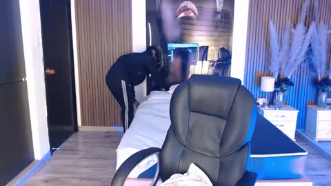 SAM MANSON online show from 5, 2, 2026