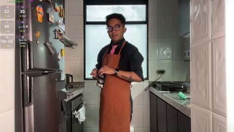 SAMUEL THOMPSON online show from 2, 12, 2024