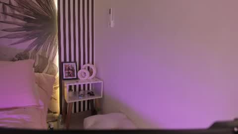 Snapshot of samaantha_white_ chatting on 18, 6, 2026 Samaantha online show from 18, 6, 2026