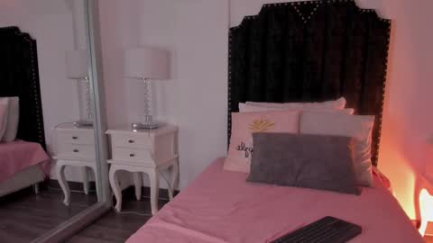  samanta  online show from 27, 11, 2025