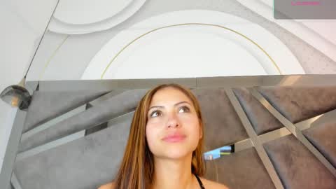 Samantha Beckham online show from 5, 2, 2026