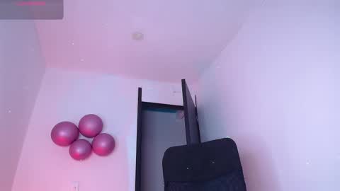 Snapshot of samantha_devil_ chatting on 1, 12, 2025 Samanta online show from 1, 12, 2025