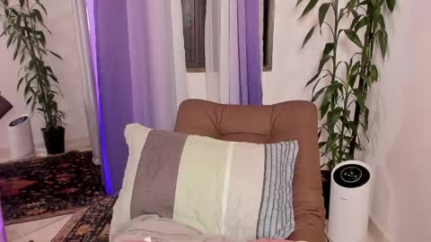 Samantha Ferrec online show from 5, 6, 2026
