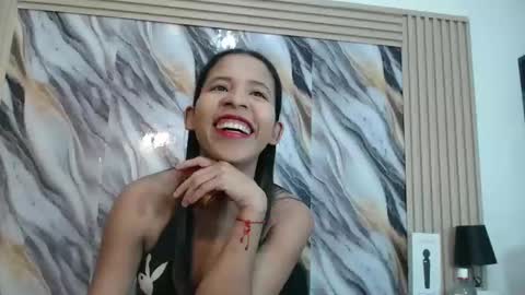 Snapshot of samantha_fox_squirt chatting on 26, 10, 2025 lizzy online show from 26, 10, 2025