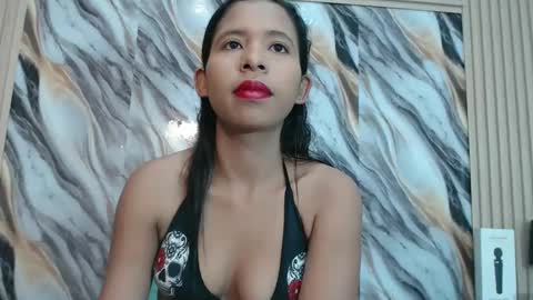 Snapshot of samantha_fox_squirt chatting on 27, 10, 2025 lizzy online show from 27, 10, 2025