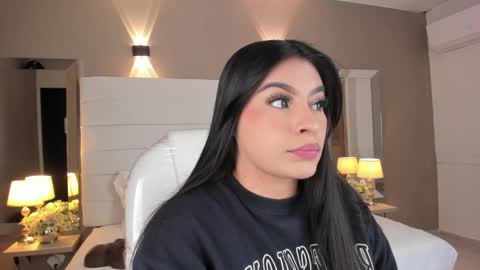  Samanthaa online show from 6, 1, 2025