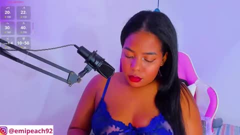 Snapshot of samanthabloom570089 chatting on 5, 11, 2025 Samantha Bloom online show from 5, 11, 2025