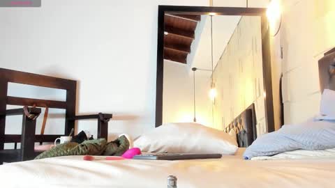 Alejandra  online show from 30, 11, 2025