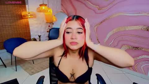 Samantharoseee  online show from 2, 11, 2025