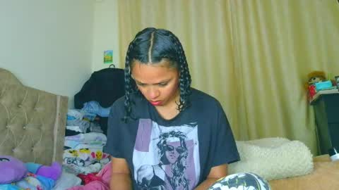 Snapshot of samary_thomas chatting on 5, 5, 2026 samary thomas online show from 5, 5, 2026