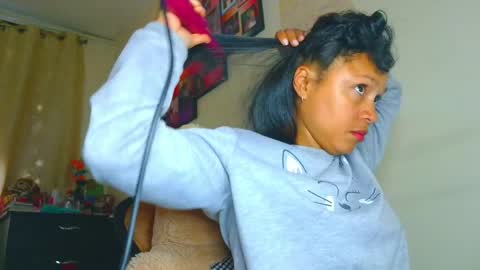 Snapshot of samary_thomas chatting on 26, 5, 2026 samary thomas online show from 26, 5, 2026