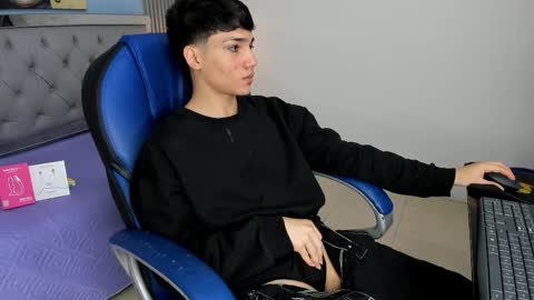 Sam online show from 15, 4, 2026