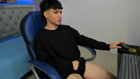 Snapshot of samblack_ chatting on 1, 5, 2026 Sam online show from 1, 5, 2026