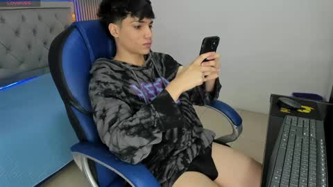 Snapshot of samblack_ chatting on 9, 5, 2026 Sam online show from 9, 5, 2026