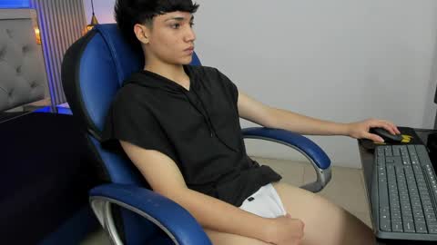 Snapshot of samblack_ chatting on 13, 5, 2026 Sam online show from 13, 5, 2026