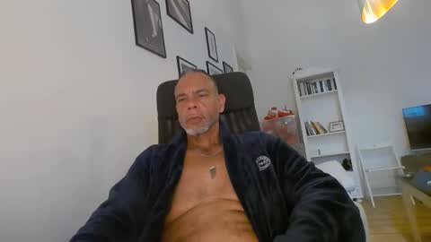 Sam online show from 10, 5, 2026