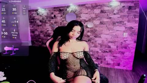 samiacooper25 online show from 7, 4, 2026