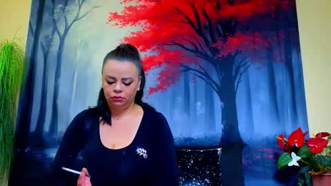     online show from 14, 10, 2025