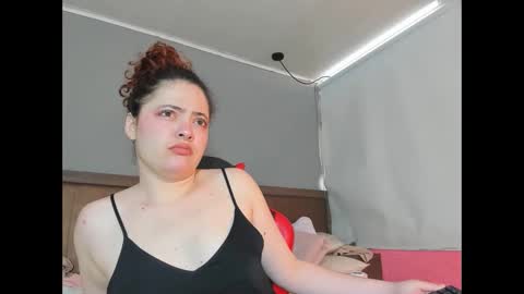 Snapshot of samluxuri chatting on 13, 10, 2025 Sam online show from 13, 10, 2025