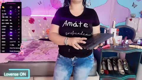 Snapshot of sammy_mature_ chatting on 24, 4, 2026 Sammy online show from 24, 4, 2026