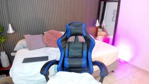 Axel online show from 16, 4, 2026