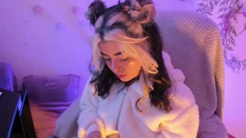 Snapshot of sammysammy_ chatting on 5, 12, 2024 online show from 5, 12, 2024