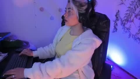 Snapshot of sammysammy_ chatting on 8, 2, 2025 online show from 8, 2, 2025