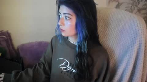   online show from 14, 12, 2025