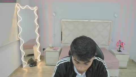 samu_tay online show from 7, 6, 2026